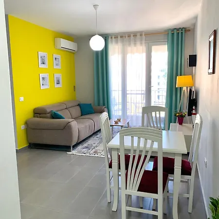 Merville_beachfront Lägenhet